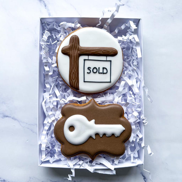 personalised new home biscuits set